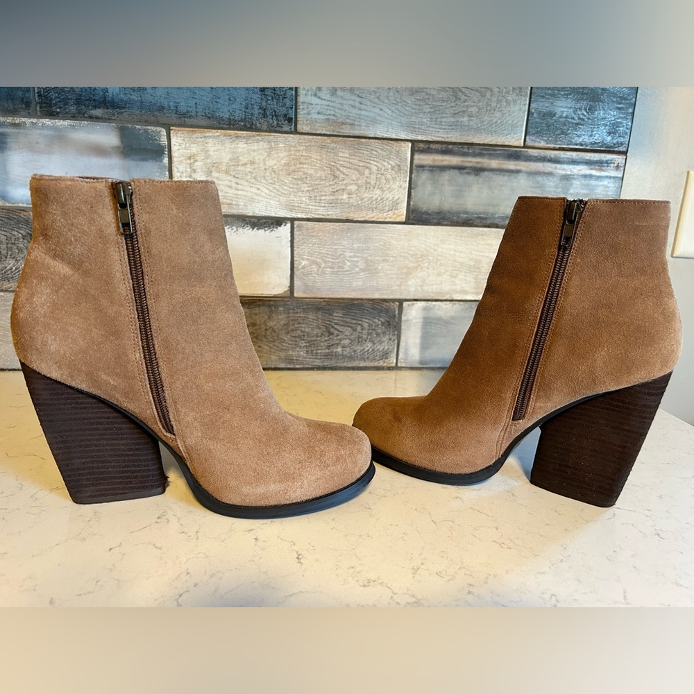 Very Volatile Dreamcatch Suede Leather Fringe Stacked Block Heel Ankle Boots - Picture 3 of 16